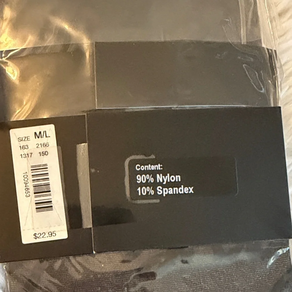 🩷 3/$18 Bundle of 2 LEGGS and the limited Black Microfiber Tights medium